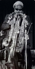 RahsaanRolandKirkBlowingThreeSaxophones.jpg